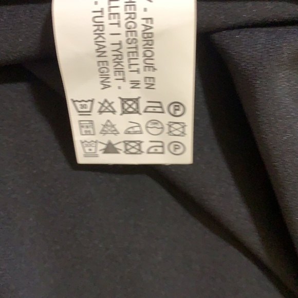 NWT. Zara Midi Dress with Ruffled Detail. Size M. - Picture 9 of 9